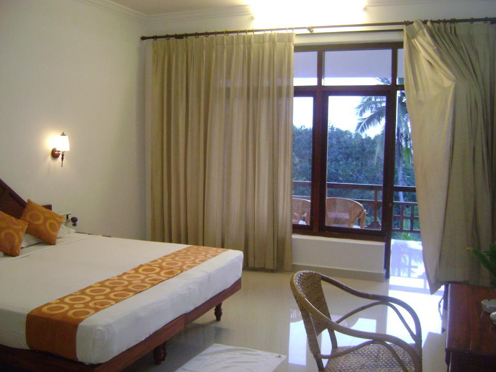 Chakra Ayurvedic Resort Kovalam Szoba fotó
